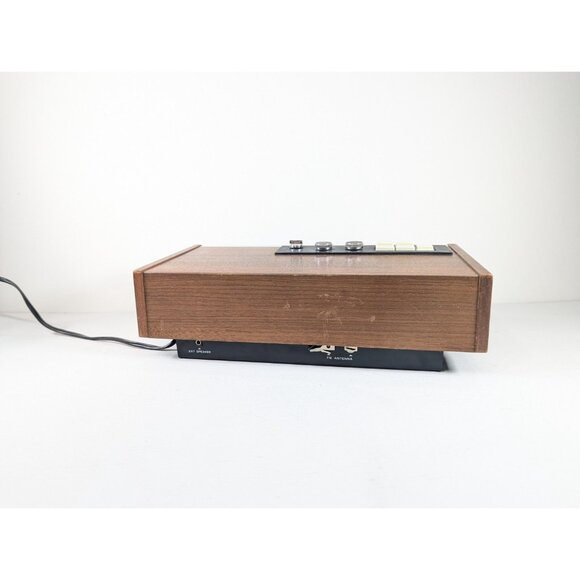 1970s SANYO wood finish flip-clock 10FA-T40W - Picture 9 of 16